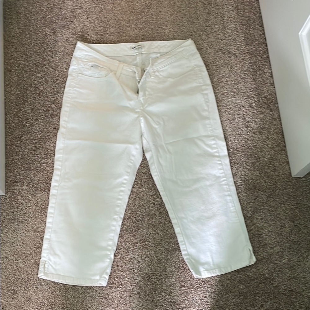White Cropped Capri Pants